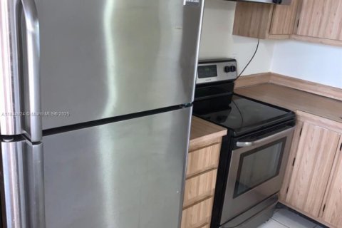 Copropriété à vendre à Lauderhill, Floride: 2 chambres, 96.62 m2 № 1935129 - photo 6