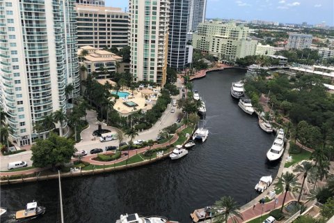 Condominio en alquiler en Fort Lauderdale, Florida, 2 dormitorios, 115.76 m2 № 1222502 - foto 1