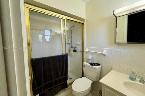 Commercial property in Fort Lauderdale, Florida 211.17 sq.m. № 1295052 - photo 11