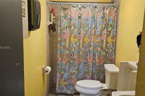 Купить коммерческую недвижимость в Майами, Флорида № 1954900 - фото 4