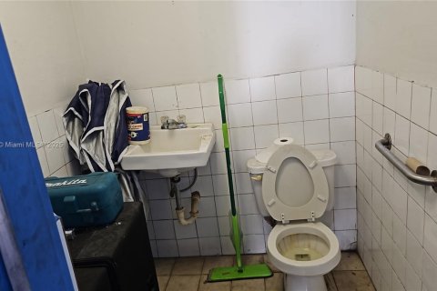 Купить коммерческую недвижимость в Майами, Флорида № 1954900 - фото 6