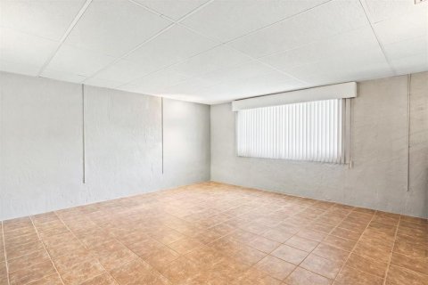 Villa ou maison à vendre à Winter Haven, Floride: 3 chambres, 181.81 m2 № 2431651 - photo 21