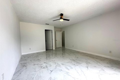 House in Winter Park, Florida 3 bedrooms, 155.24 sq.m. № 1909550 - photo 17