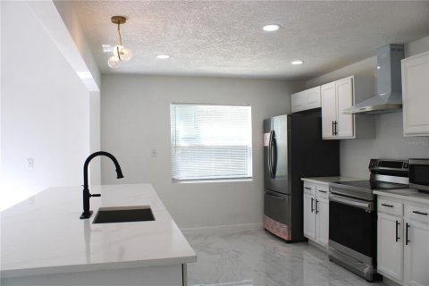 House in Winter Park, Florida 3 bedrooms, 155.24 sq.m. № 1909550 - photo 13