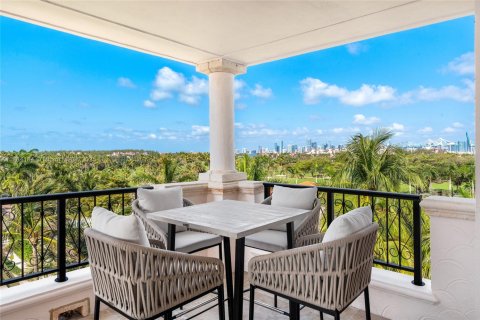 Condominio en venta en Miami Beach, Florida, 3 dormitorios, 367.8 m2 № 1980642 - foto 12