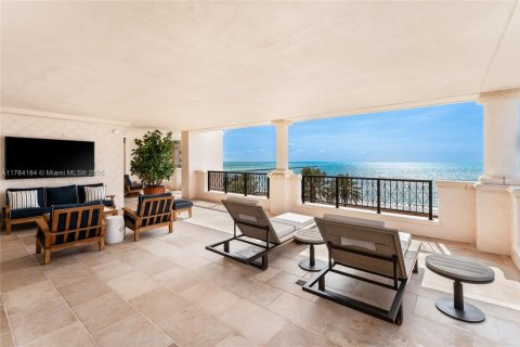 Condominio en venta en Miami Beach, Florida, 3 dormitorios, 367.8 m2 № 1980642 - foto 2