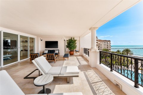Condominio en venta en Miami Beach, Florida, 3 dormitorios, 367.8 m2 № 1980642 - foto 8