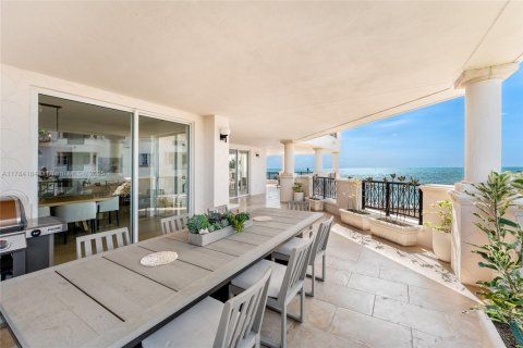 Condominio en venta en Miami Beach, Florida, 3 dormitorios, 367.8 m2 № 1980642 - foto 13