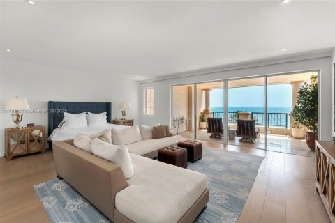 Condominio en venta en Miami Beach, Florida, 3 dormitorios, 367.8 m2 № 1980642 - foto 19