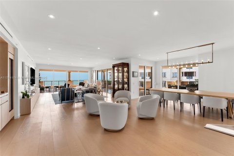 Condominio en venta en Miami Beach, Florida, 3 dormitorios, 367.8 m2 № 1980642 - foto 3