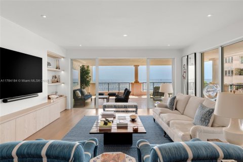 Condominio en Miami Beach, Florida, 3 dormitorios  № 1980642
