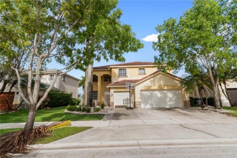 House in Weston, Florida 7 bedrooms, 290.04 sq.m. № 2074879 - photo 3