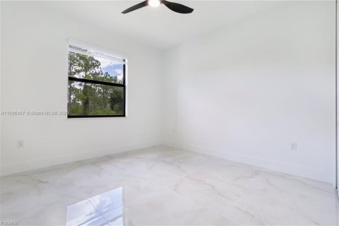 Casa en venta en Lehigh Acres, Florida, 3 dormitorios, 142.7 m2 № 2061135 - foto 10