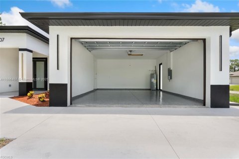 Casa en venta en Lehigh Acres, Florida, 3 dormitorios, 142.7 m2 № 2061135 - foto 4