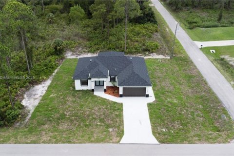 Casa en venta en Lehigh Acres, Florida, 3 dormitorios, 142.7 m2 № 2061135 - foto 21