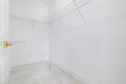 Casa en venta en Lehigh Acres, Florida, 3 dormitorios, 142.7 m2 № 2061135 - foto 17