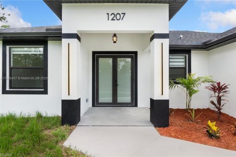 Casa en venta en Lehigh Acres, Florida, 3 dormitorios, 142.7 m2 № 2061135 - foto 3