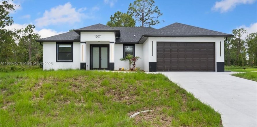 Casa en Lehigh Acres, Florida 3 dormitorios, 142.7 m2 № 2061135