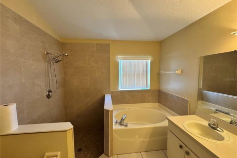 Villa ou maison à louer à Valrico, Floride: 3 chambres, 161.84 m2 № 2413956 - photo 25