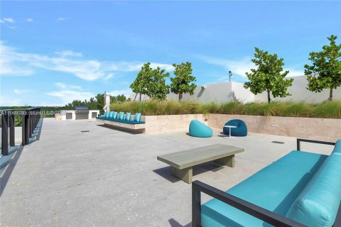 Condo in Miami, Florida, 4 bedrooms  № 2052872 - photo 17