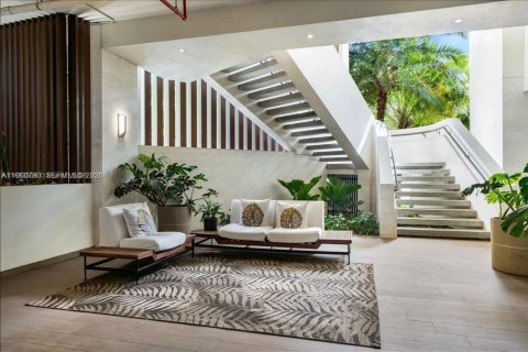 Condo in Miami, Florida, 4 bedrooms  № 2052872 - photo 29