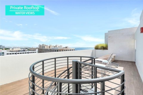 Condo in Miami, Florida, 4 bedrooms  № 2052872 - photo 10