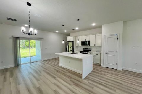 Casa en venta en Citrus Springs, Florida, 4 dormitorios, 143.81 m2 № 1570755 - foto 5
