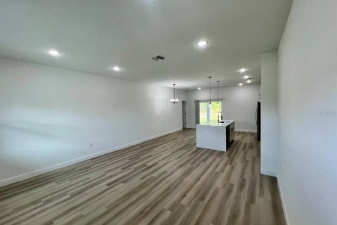 Casa en venta en Citrus Springs, Florida, 4 dormitorios, 143.81 m2 № 1570755 - foto 3