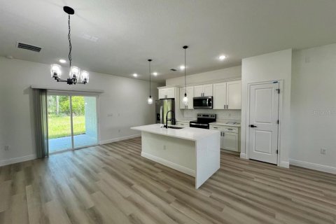Casa en venta en Citrus Springs, Florida, 4 dormitorios, 143.81 m2 № 1570755 - foto 2