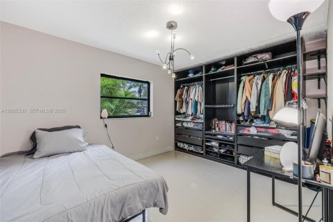 House in Miami, Florida 3 bedrooms, 123.56 sq.m. № 2069504 - photo 24