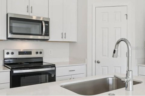 Touwnhouse à vendre à Clermont, Floride: 3 chambres, 137.96 m2 № 2408135 - photo 6