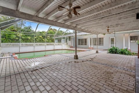 House in Homestead, Florida 4 bedrooms, 392.98 sq.m. № 2013798 - photo 29