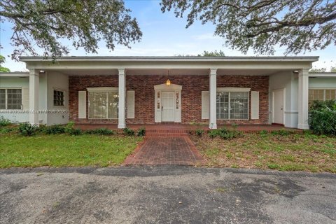 House in Homestead, Florida 4 bedrooms, 392.98 sq.m. № 2013798 - photo 12