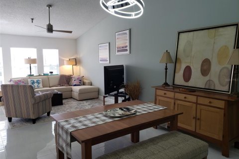 Condo in Bradenton, Florida, 2 bedrooms  № 346211 - photo 8