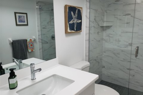 Condo in Bradenton, Florida, 2 bedrooms  № 346211 - photo 16