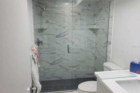 Condo in Bradenton, Florida, 2 bedrooms  № 346211 - photo 22