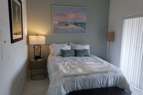 Condo in Bradenton, Florida, 2 bedrooms  № 346211 - photo 14