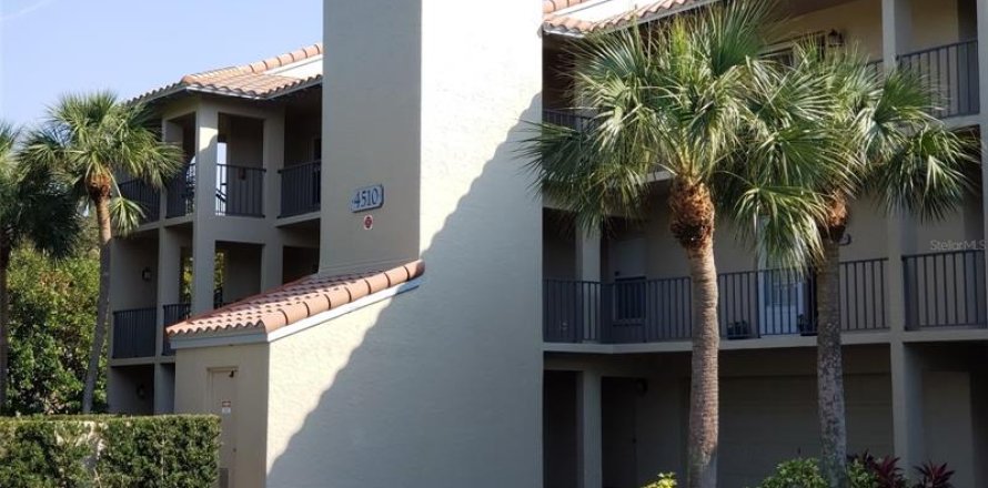 Condo in Bradenton, Florida, 2 bedrooms № 346211