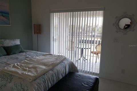 Condo in Bradenton, Florida, 2 bedrooms  № 346211 - photo 17