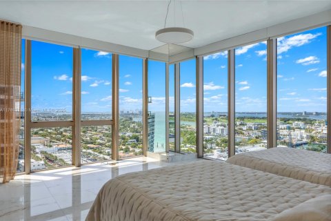 Condominio en venta en Bal Harbour, Florida, 4 dormitorios, 342.62 m2 № 1868534 - foto 10
