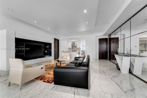 Condominio en venta en Bal Harbour, Florida, 4 dormitorios, 342.62 m2 № 1868534 - foto 29