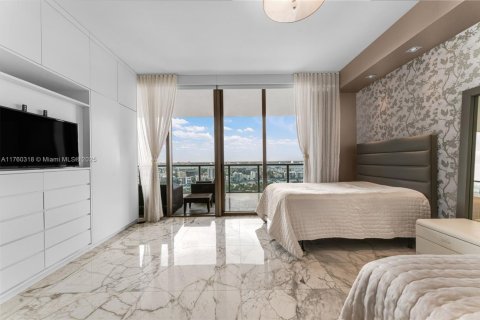 Condominio en venta en Bal Harbour, Florida, 4 dormitorios, 342.62 m2 № 1868534 - foto 24