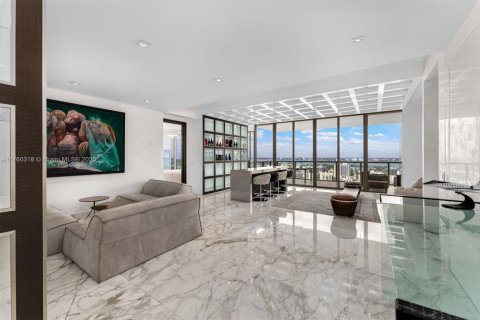 Condominio en venta en Bal Harbour, Florida, 4 dormitorios, 342.62 m2 № 1868534 - foto 9