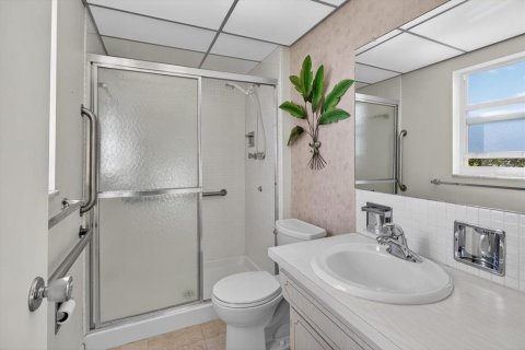 Condo in Clearwater, Florida, 2 bedrooms  № 2100188 - photo 17