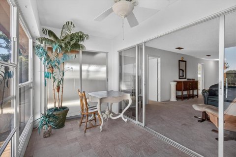 Condo in Clearwater, Florida, 2 bedrooms  № 2100188 - photo 14
