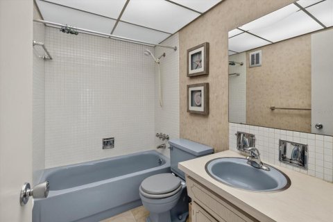 Condo in Clearwater, Florida, 2 bedrooms  № 2100188 - photo 20