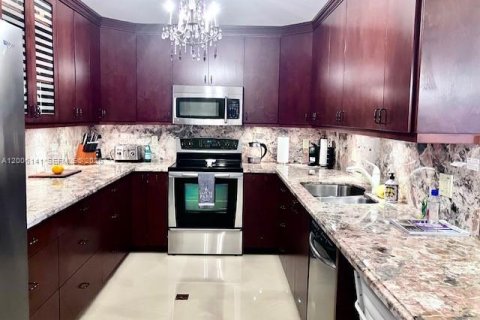 Copropriété à louer à Hallandale Beach, Floride: 2 chambres, 125.42 m2 № 2070784 - photo 5
