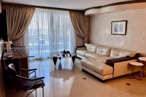 Copropriété à louer à Hallandale Beach, Floride: 2 chambres, 125.42 m2 № 2070784 - photo 9