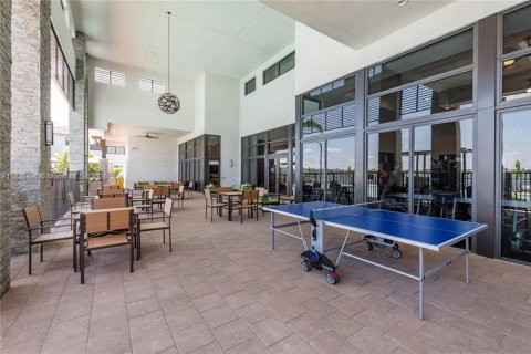 Villa ou maison à louer à Miami Lakes, Floride: 5 chambres, 280.47 m2 № 1825805 - photo 25