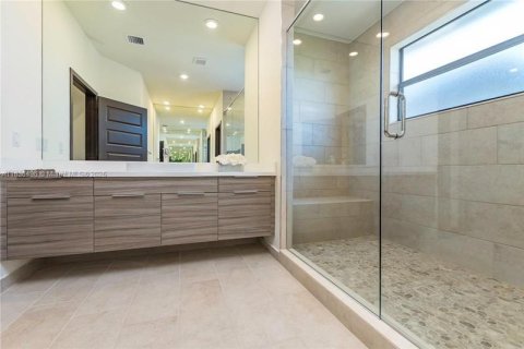 Villa ou maison à louer à Miami Lakes, Floride: 5 chambres, 280.47 m2 № 1825805 - photo 12